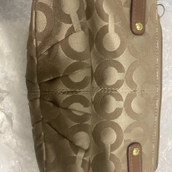 Coach Hand Clutch - Picture 3 of 4